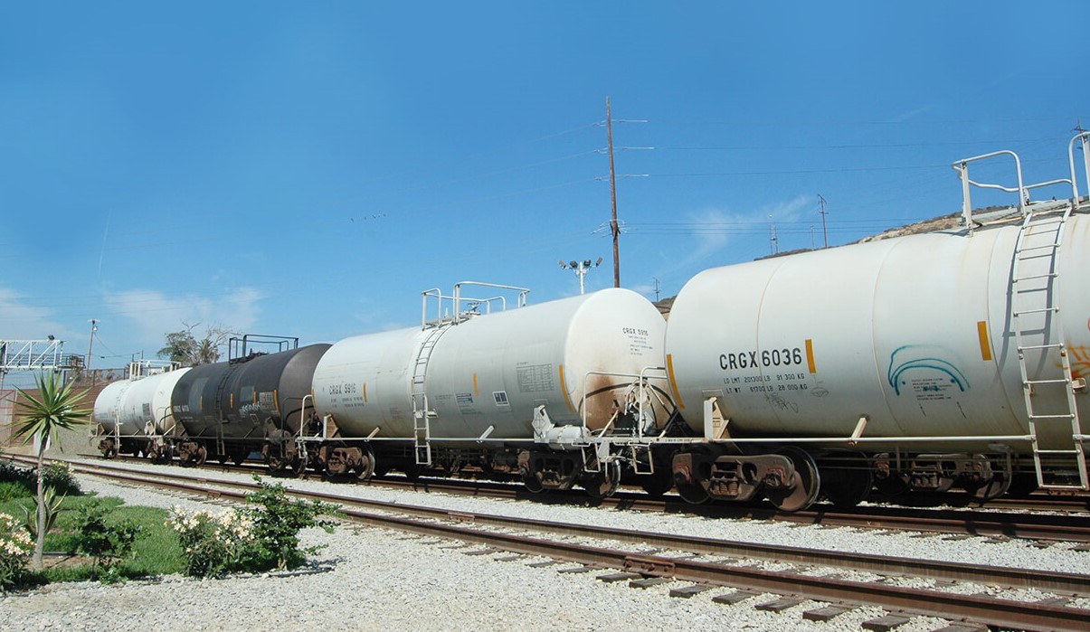 The transportation of tank cars on the Baja California Railroad. (Photo courtesy of Baja California Railroad website, www.bajarr.com) 